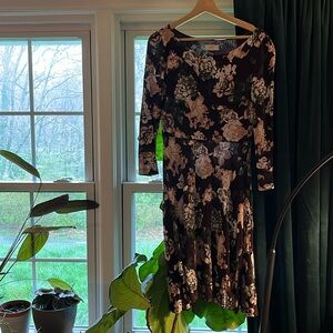 Floral patterned burgundy dress